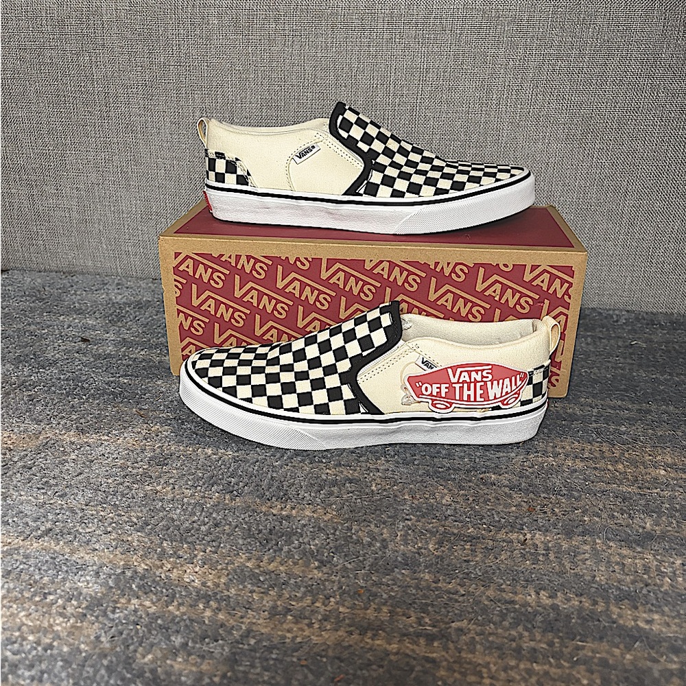 Vans Asher, Checkers